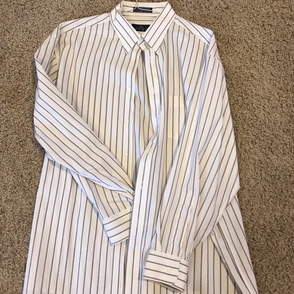 Men’s dress button up
